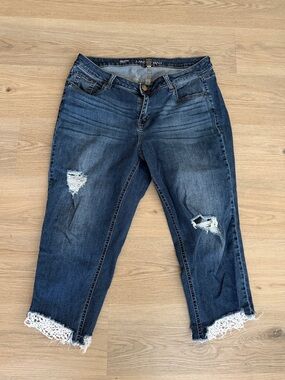 Lane Bryant Girlfriend Cropped Jeans with Crochet Hem Size 16